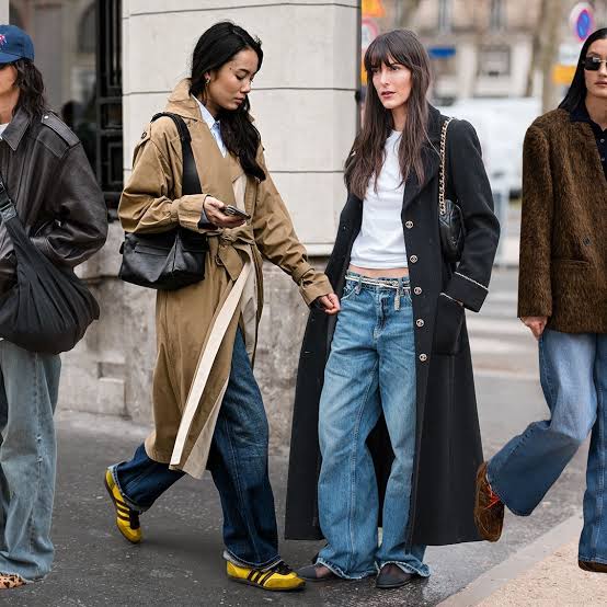 How to Wear Baggy Jeans With a Clean, Polished Look
